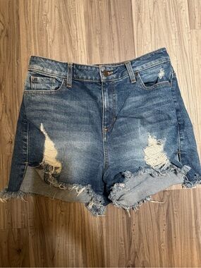 #14 Guess Distressed Denim Cutoff Shorts Size 29 Medium Wash Raw Hem